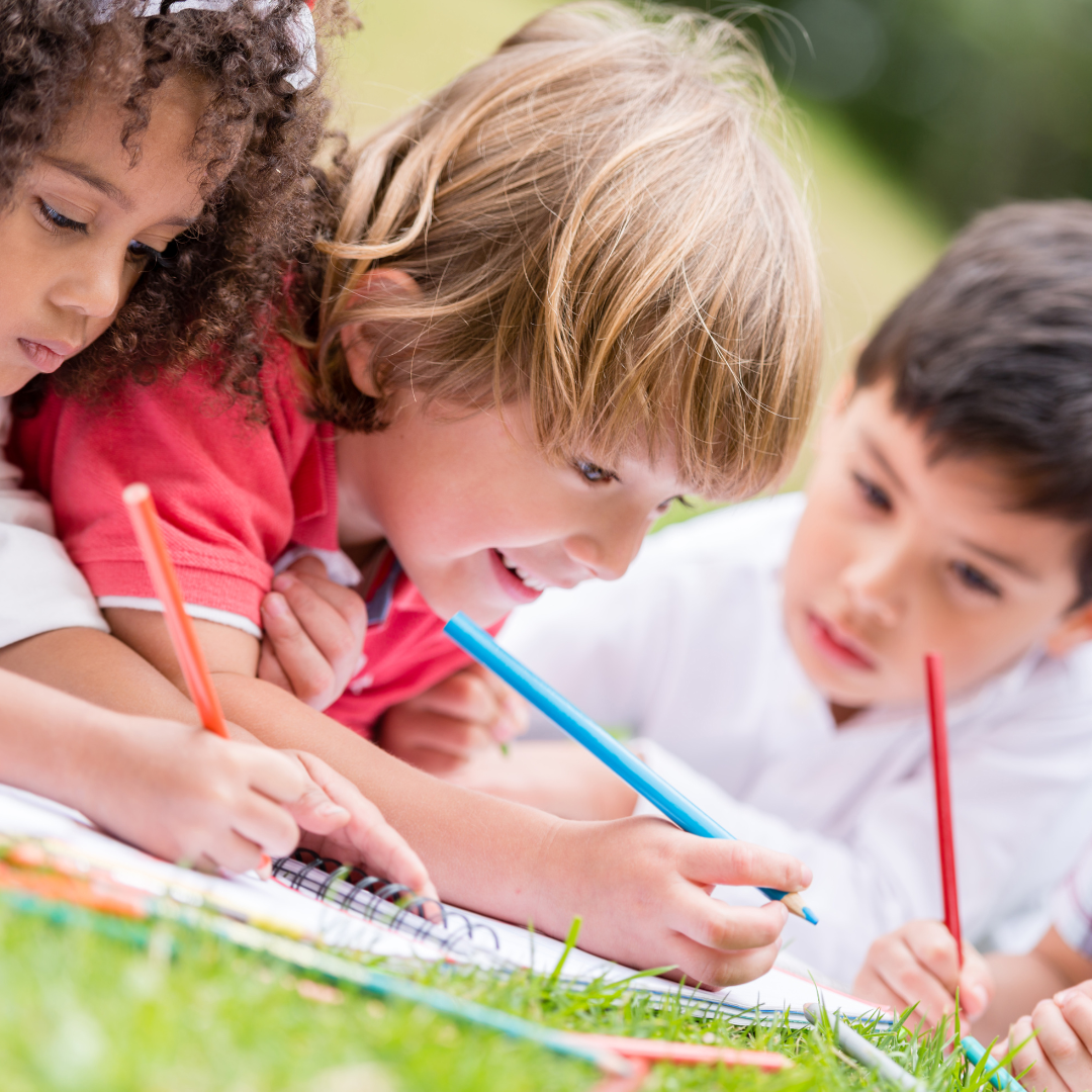 Economisim pentru Visul Nostru – Carte de colorat educativa despre bani si economii + BONUS